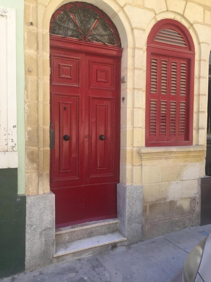 The Red Door Apartamento Hamrun Exterior foto