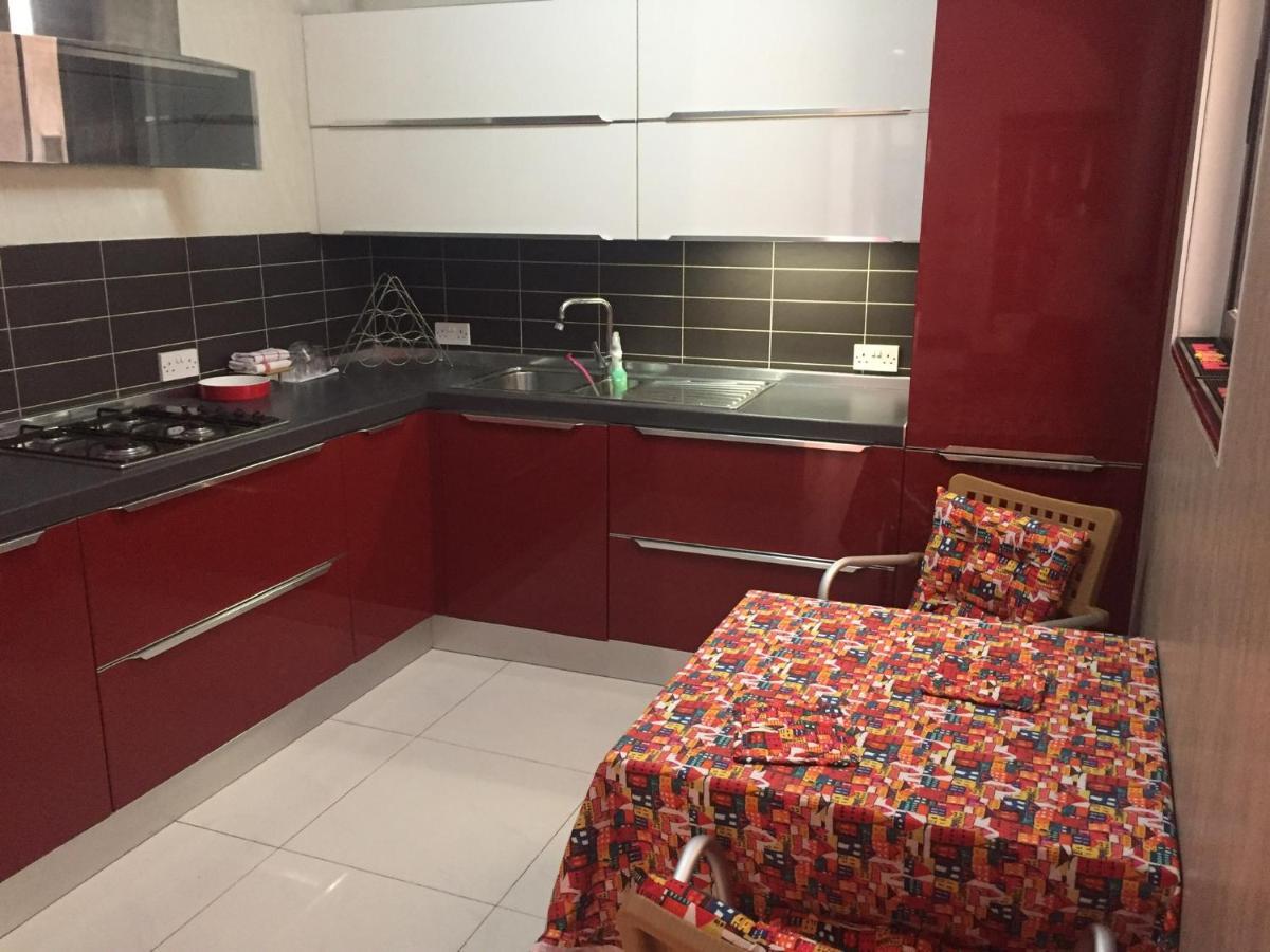 The Red Door Apartamento Hamrun Exterior foto